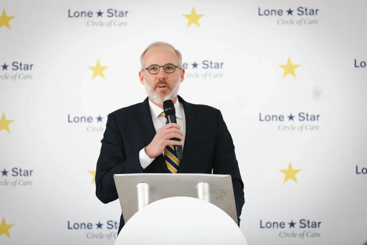 Photo of lone-star-circle-of-care-ribbon-cutting-049